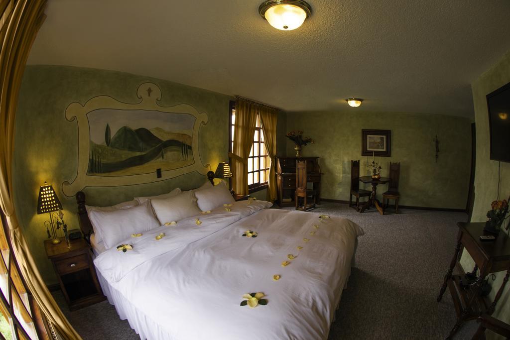 Hosteria La Andaluza Riobamba Bilik gambar